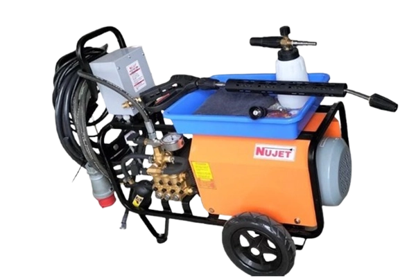 Durable car washer pumps in Coimbatore for vehicle cleaning systems.